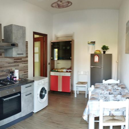 Casa Vacanze"Il Bouganville" Carbonia Ngoại thất bức ảnh