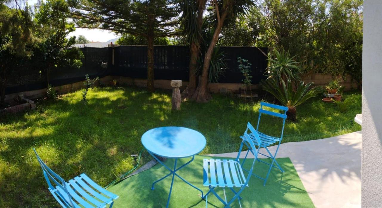 Casa Vacanze"Il Bouganville" Carbonia Ngoại thất bức ảnh